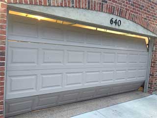Few Common Causes Of Garage Door Problems | Garage Door Repair Coral Springs, FL Few Common Causes Of Garage Door Problems | Garage Door Repair Coral Springs, FL